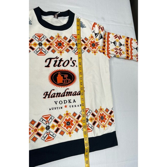 Titos Vodka Embroidered Pullover Crewneck Sweatshirt Sz M Holiday Ugly Christmas - Picture 10 of 13